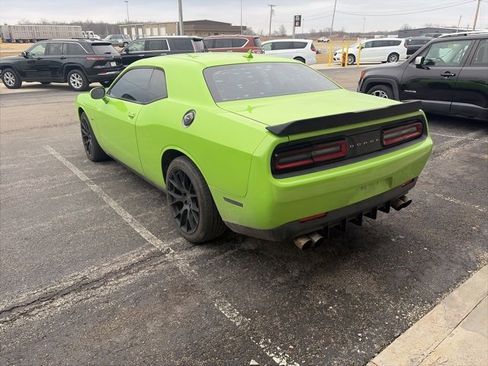 Used 2015 Dodge Challenger R/T w/ Quick Order Package 22B R/T image 5