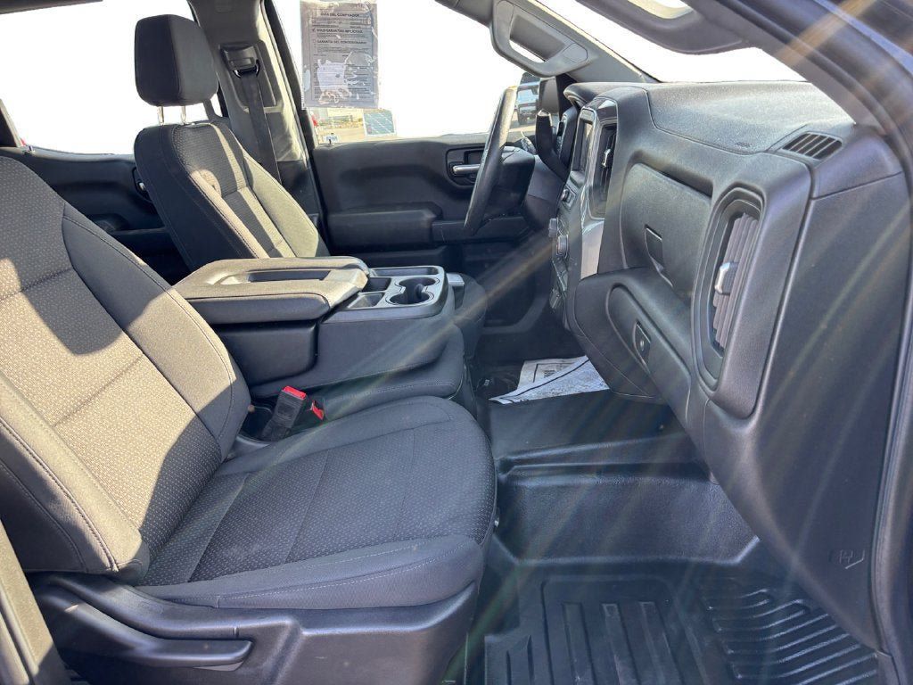 Used 2024 Chevrolet Silverado 1500 W/T AWD/4WD image 17
