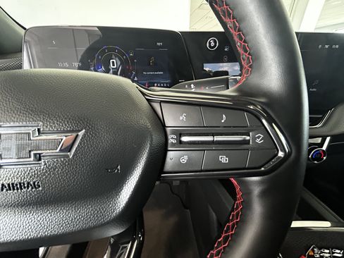 Used 2025 Chevrolet Equinox RS w/ Convenience Package III AWD/4WD image 13