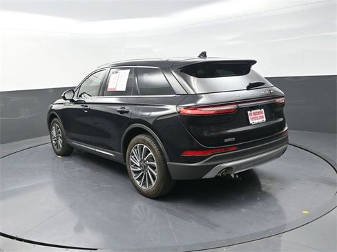 Used 2023 Lincoln Corsair Reserve w/ Equipment Group 201A image 5