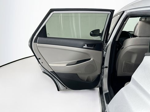 Used 2017 Hyundai Tucson SE image 24