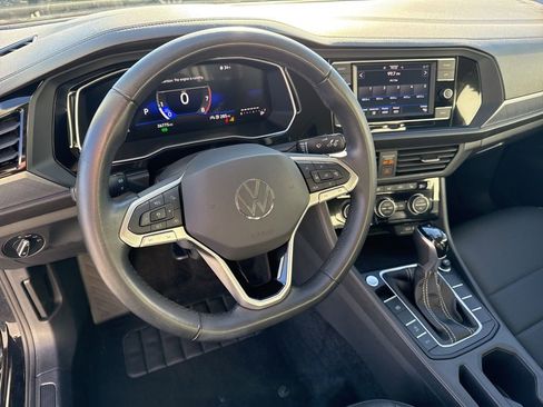 Certified 2024 Volkswagen Jetta SE image 21