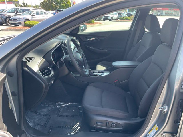 Used 2025 Chevrolet Malibu LT FWD image 11