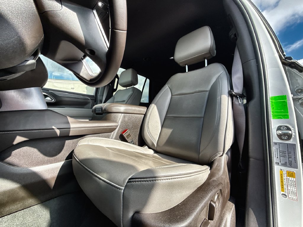 Used 2024 GMC Yukon SLT RWD image 14