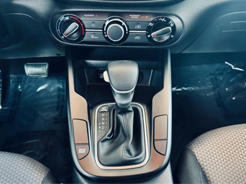 Used 2023 Kia Soul LX w/ LX Technology Package FWD image 23