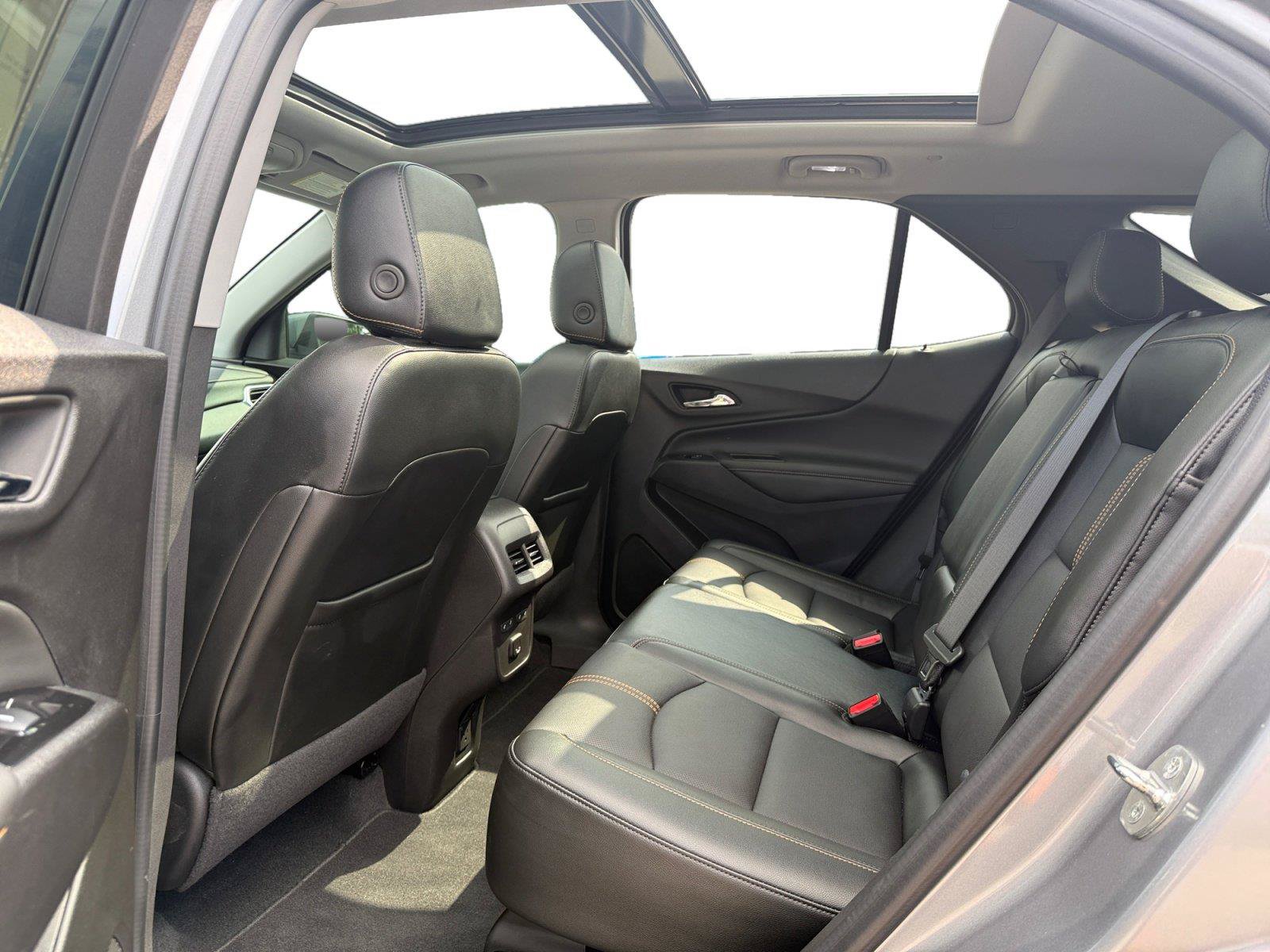 Used 2024 Chevrolet Equinox Premier FWD image 21