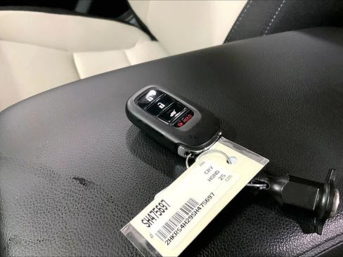 Used 2025 Honda CR-V LX image 14
