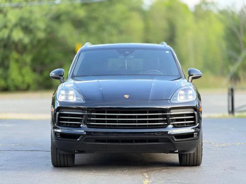 Used 2020 Porsche Cayenne AWD/4WD image 3