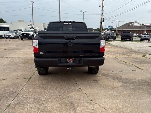 Used 2019 Nissan Titan SL w/ Midnight Edition AWD/4WD image 6