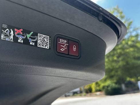 Certified 2026 Mercedes-Benz GLC 300 image 22