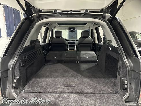 Used 2018 Land Rover Range Rover Supercharged AWD/4WD image 11