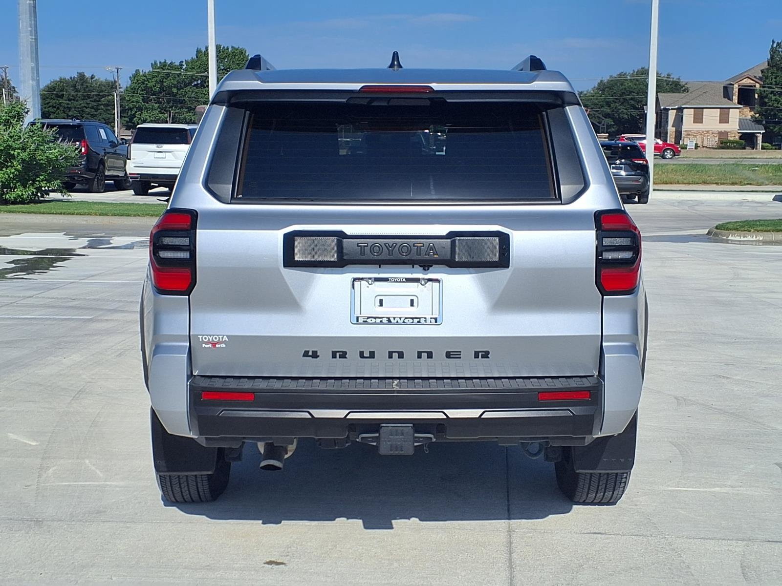 Used 2025 Toyota 4Runner SR5 AWD/4WD image 8