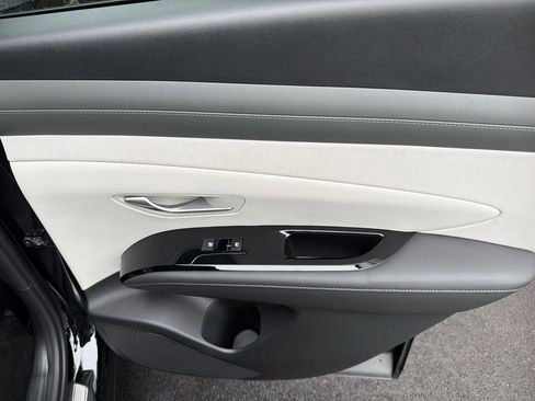 New 2026 Hyundai Tucson Limited FWD image 18