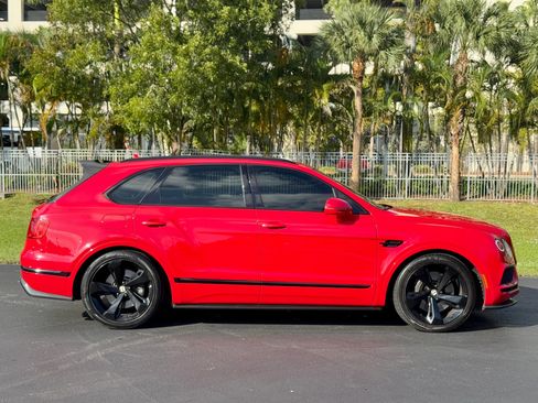 Used 2019 Bentley Bentayga image 6