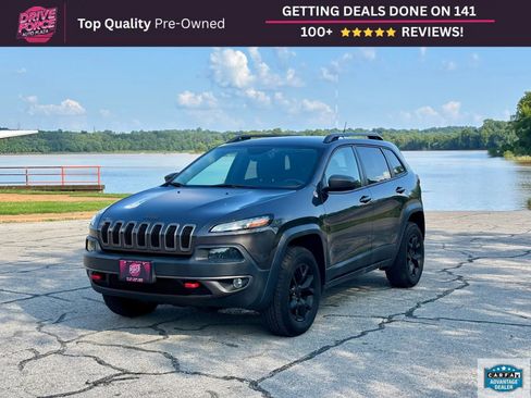 Used 2015 Jeep Cherokee Trailhawk w/ Comfort/Convenience Group AWD/4WD image 1