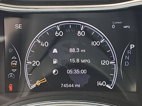 Used 2016 Jeep Grand Cherokee Limited image 12