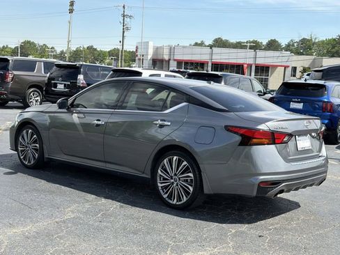 Certified 2023 Nissan Altima 2.5 SL FWD image 23