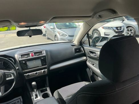 Used 2016 Subaru Outback 2.5i Premium image 18