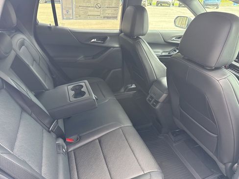 New 2026 Chevrolet Equinox LT w/ Convenience Package II image 18