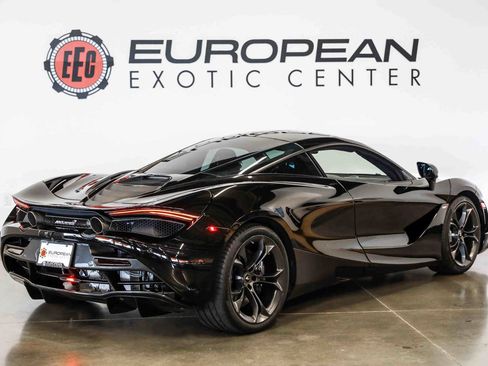Used 2019 McLaren 720S RWD image 13