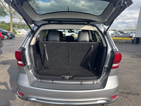 Used 2018 Dodge Journey Crossroad w/ Nav & Sun Group FWD image 42