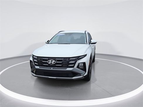 Certified 2025 Hyundai Tucson SEL image 3