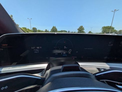 Used 2024 Cadillac Lyriq Luxury RWD image 18
