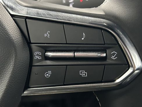 Used 2025 Chevrolet Equinox EV LT w/ Comfort Package image 22