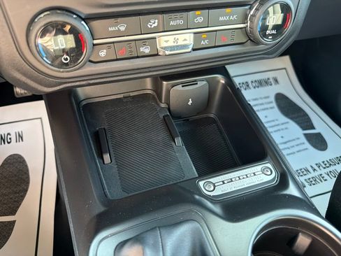 Used 2025 Ford Bronco Outer Banks AWD/4WD image 31