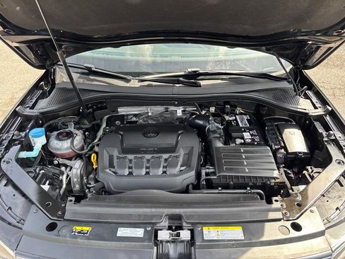 Certified 2023 Volkswagen Tiguan SE R-Line FWD image 12