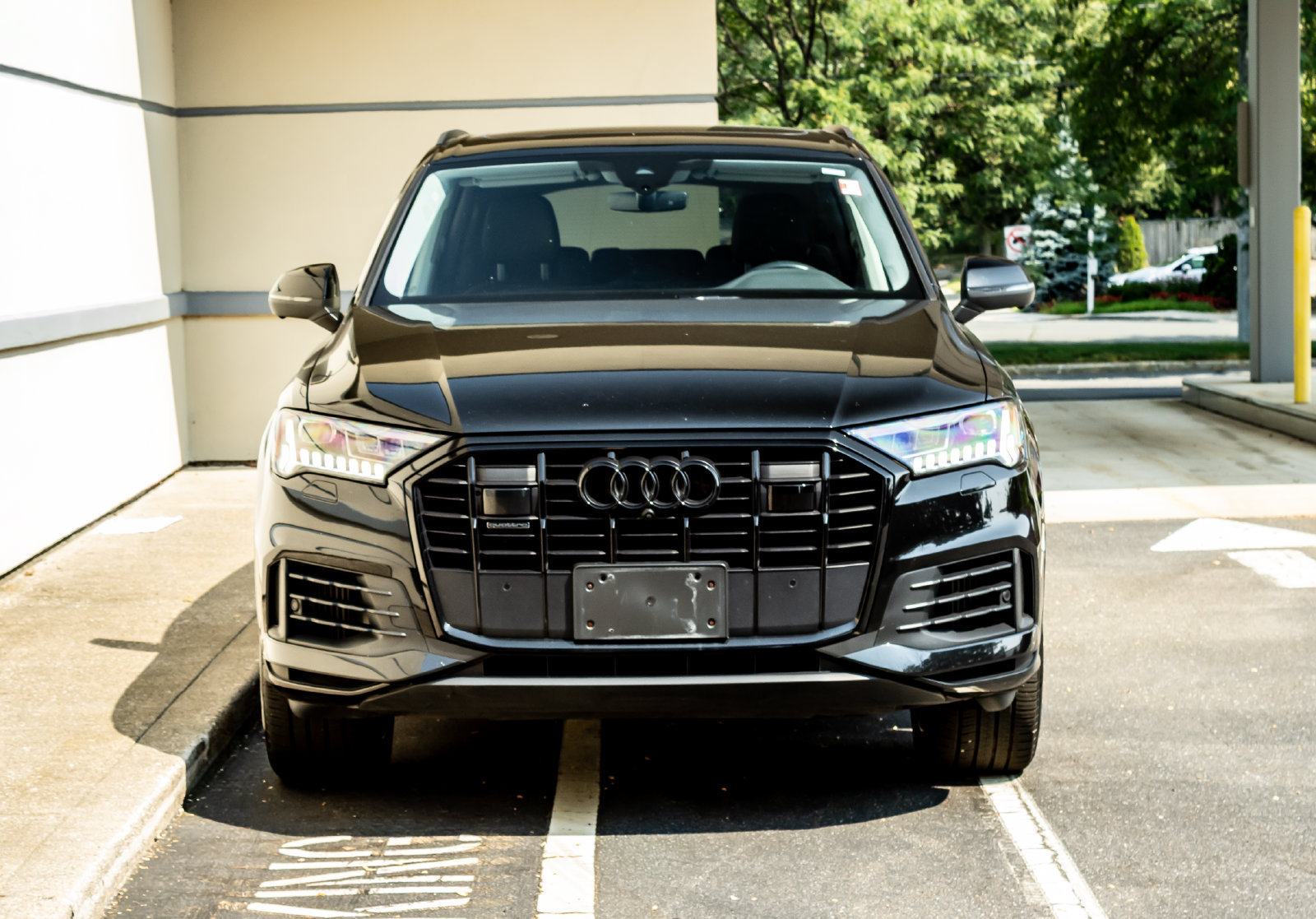 Used 2023 Audi Q7 3.0T Premium Plus w/ Premium Plus Package AWD/4WD image 2