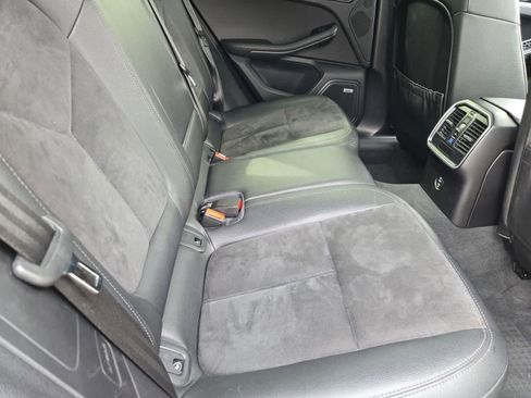 Used 2020 Porsche Macan AWD/4WD image 18