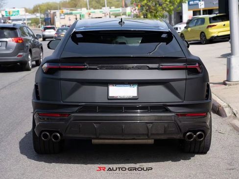 Used 2023 Lamborghini Urus Performante AWD/4WD image 18
