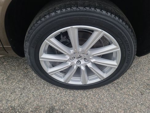 Used 2016 Volvo XC90 T8 Inscription w/ Vision Package image 27