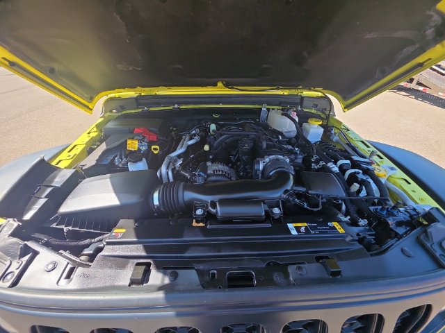 Used 2023 Jeep Gladiator Rubicon w/ Cold Weather Group AWD/4WD image 29
