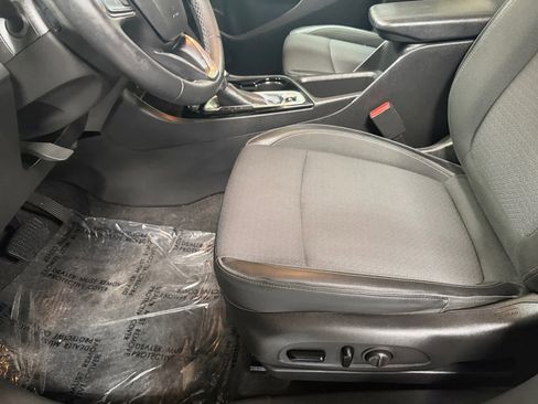 Used 2021 Buick Encore GX Preferred w/ Cold Weather Comfort Package image 7