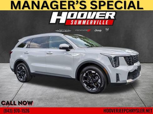 Used 2024 Kia Sorento S w/ Panoramic Sunroof Package FWD image 1