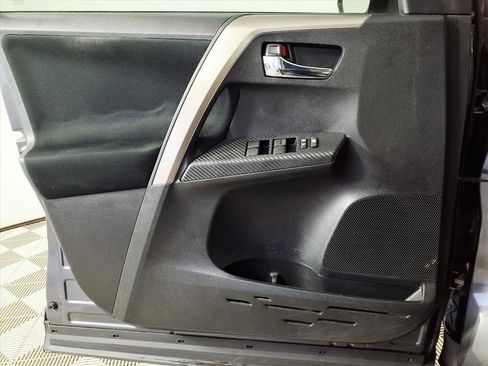Used 2015 Toyota RAV4 XLE image 7