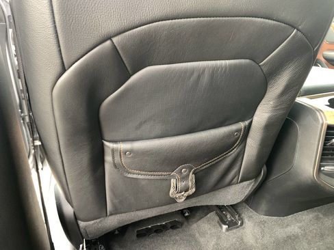 Used 2022 RAM 1500 Limited image 9