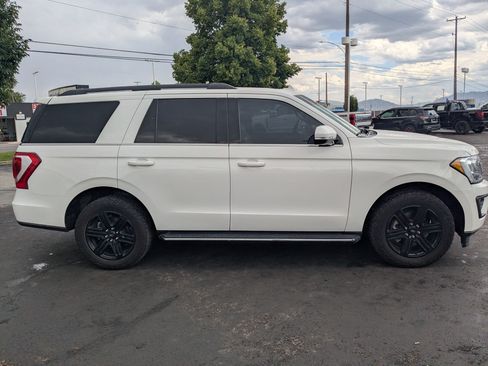 Used 2021 Ford Expedition XLT AWD/4WD image 2