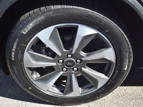 Used 2024 Ford Escape Platinum AWD/4WD image 50