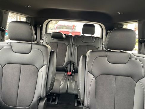 New 2025 Jeep Grand Cherokee L Altitude image 11