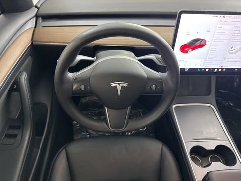 Used 2021 Tesla Model 3 Standard Range Plus image 29