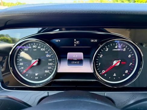 Used 2017 Mercedes-Benz E 300 4MATIC image 35