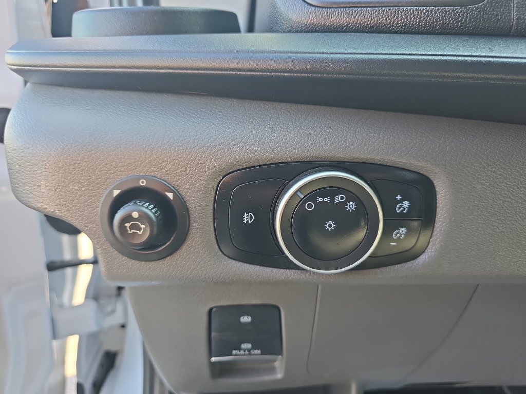 Used 2025 Ford Transit 350 XLT RWD image 27