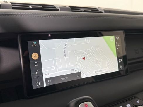 Used 2024 Land Rover Defender 110 X-Dynamic SE image 19