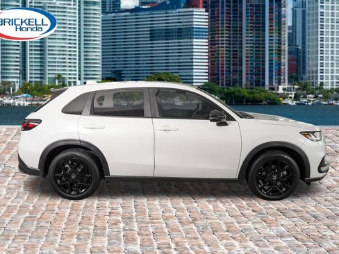 Used 2024 Honda HR-V Sport image 8