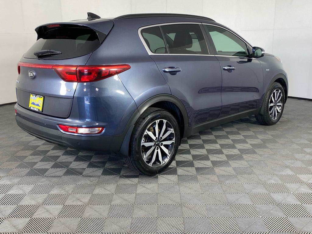 Used 2019 Kia Sportage EX w/ Option Group 040 AWD/4WD image 8