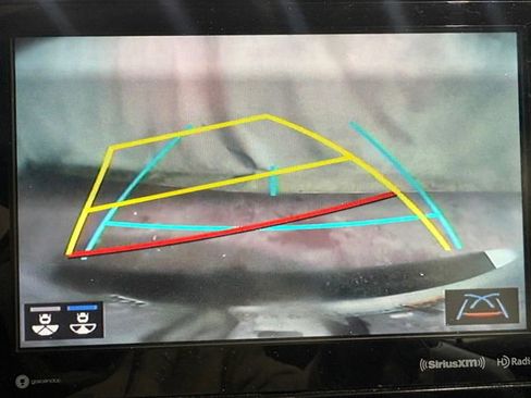 Used 2022 Toyota Camry XSE image 18