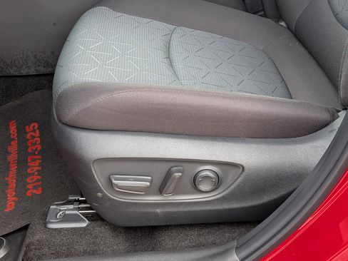 Certified 2025 Toyota RAV4 XLE w/ Convenience Package FWD image 15